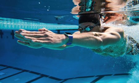 Fitbit Ionic Lifestyle Swim Underwater 0882