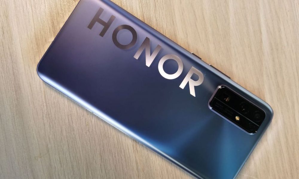 Huawei vende Honor (per salvarla dal ban)